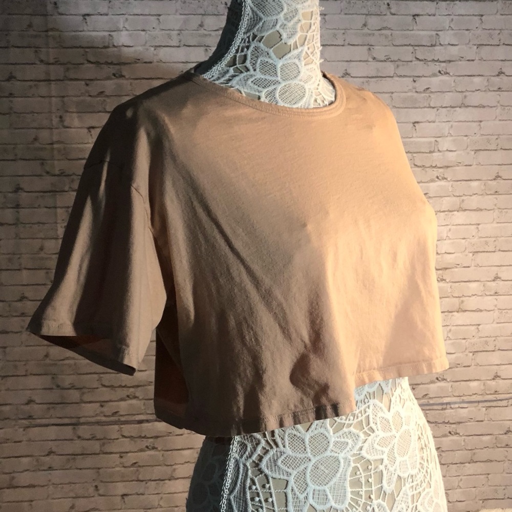 Forever 21 short sleeve cotton cropped tee t-shirt Peach Tan color Size … - Picture 3 of 10